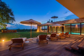 Villa Novica Platinum - 4 Bedroom Villa - Rural Countryside setting - Jacuzzi Sauna and Gym
